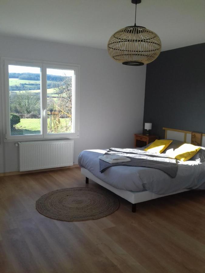 Agreable Chambre Meublee, Vue Sur La Vallee De L'Auxois Villy-en-Auxois Luaran gambar