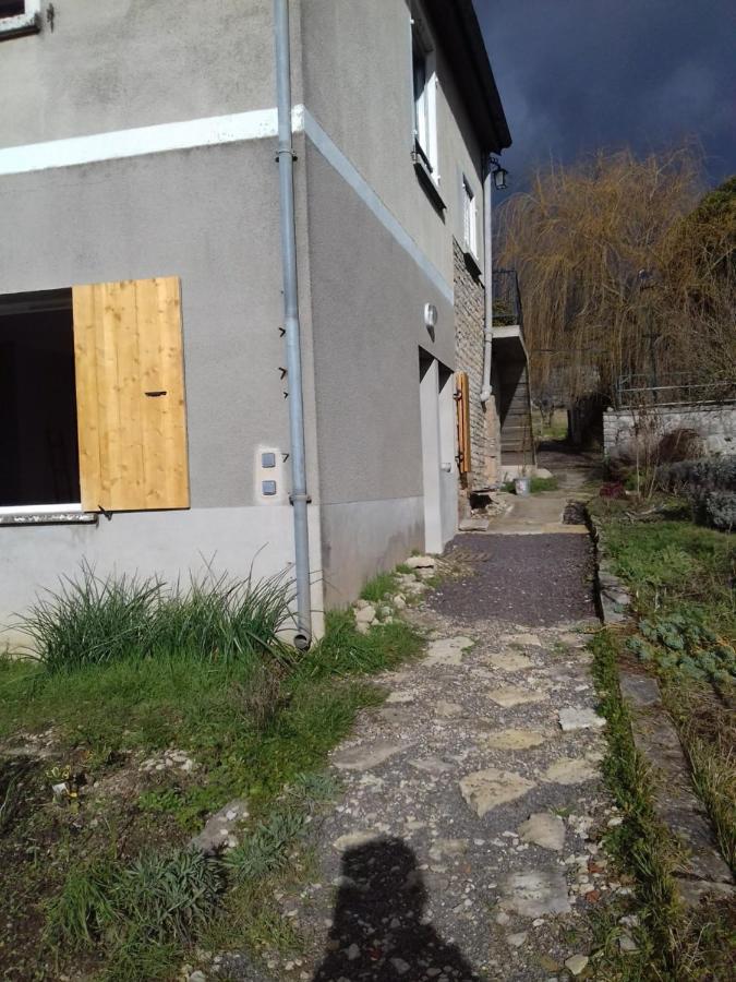Agreable Chambre Meublee, Vue Sur La Vallee De L'Auxois Villy-en-Auxois Luaran gambar